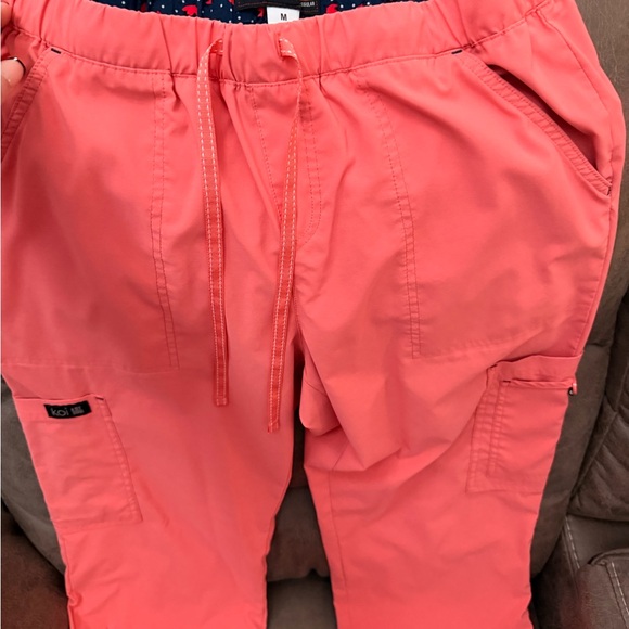 Koi Coral Scrub Pants with Navy Accents - Picture 4 of 8